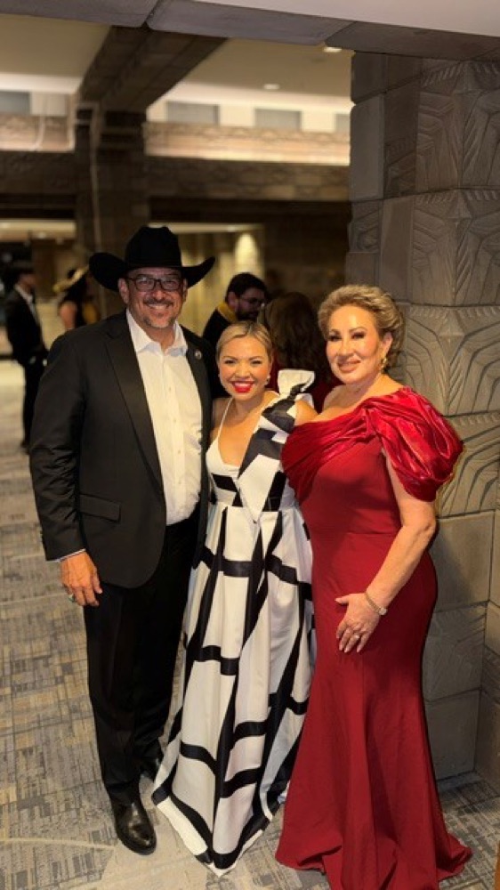 Adri&aacute;n Fontes, Secretary of State of Arizona, Blanca Vega, Lety Garcia at Prensa Arizona